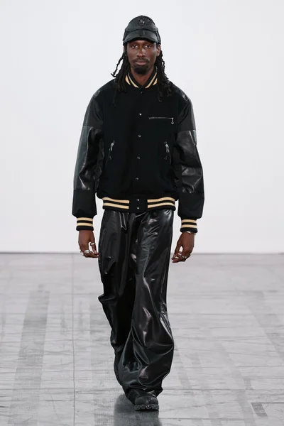 Look 30